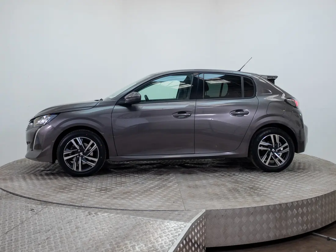 Peugeot 208 208 1.2 Allure Pack Puretech 130 At año 2022