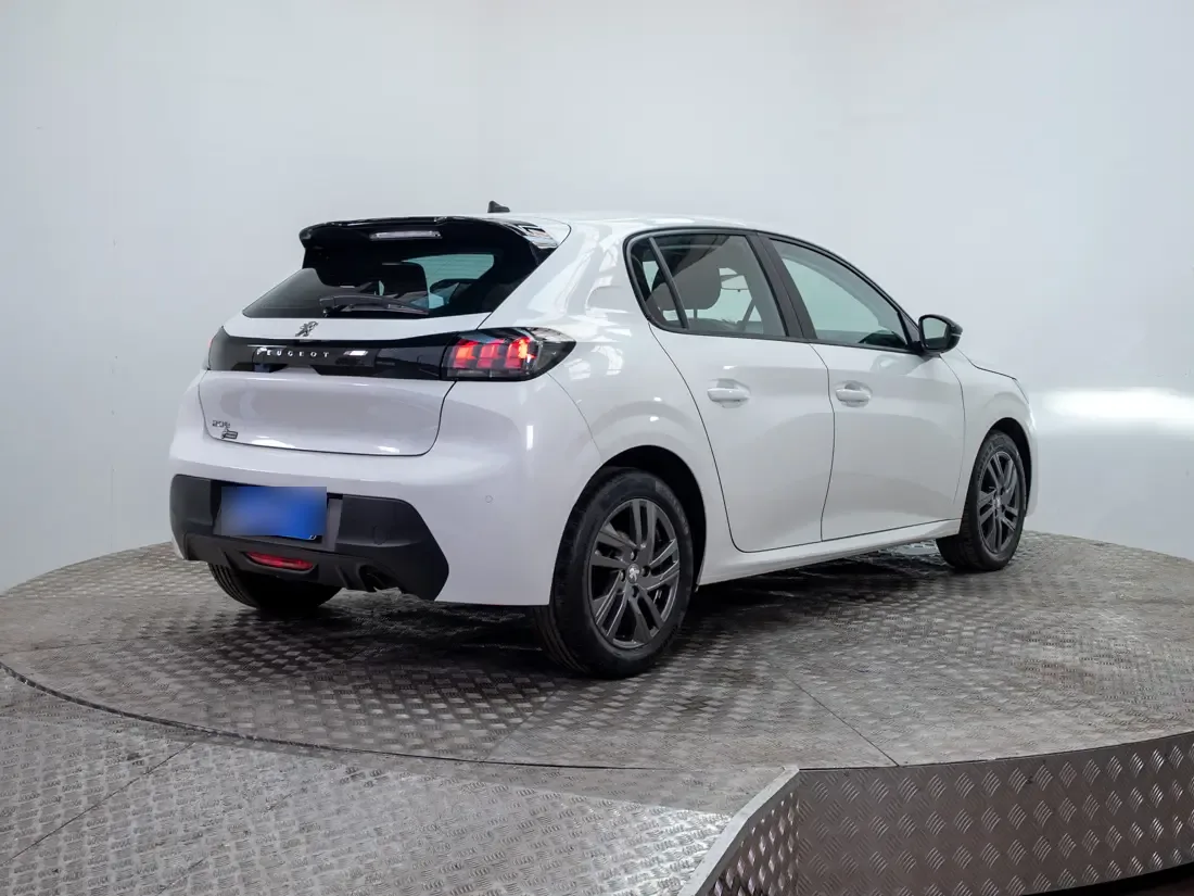 Peugeot 208 208 1.2 Active Pack Puretech 100 At año 2022