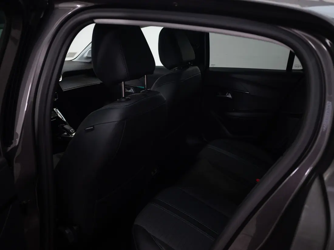Peugeot 208 208 1.2 Allure Pack Puretech 130 At año 2022