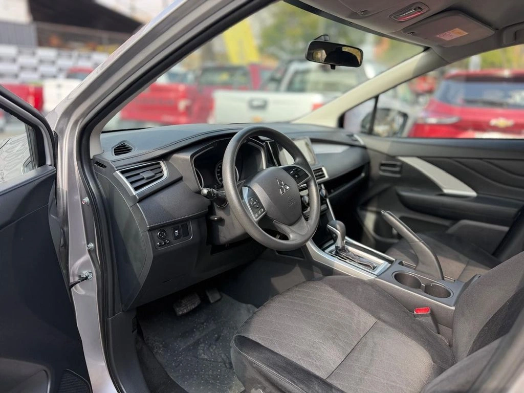 Mitsubishi Xpander Glx año 2024