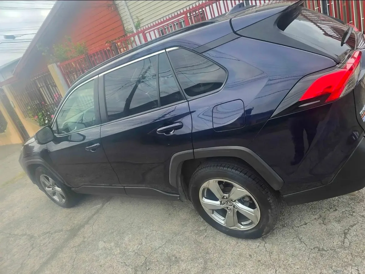 TOYOTA RAV4 2.0 Le At año 2020