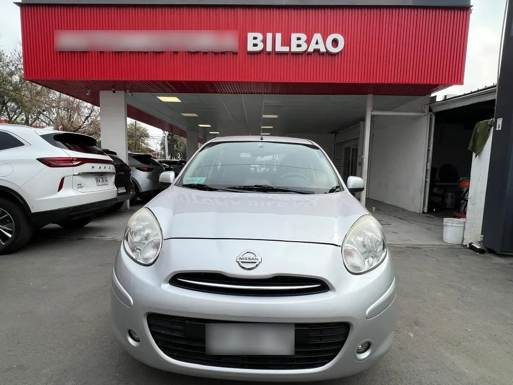 Nissan March Gl año 2014