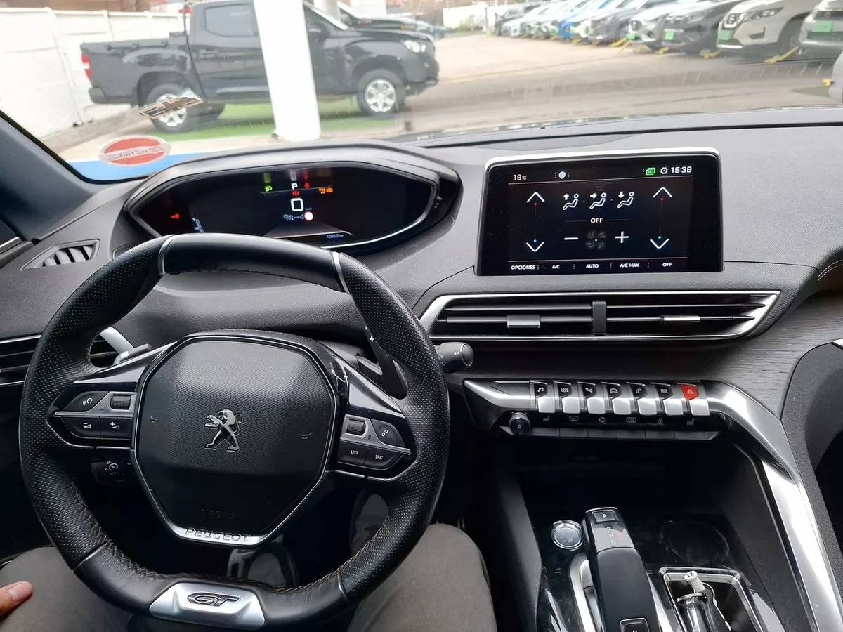 Peugeot 5008 2.0 Gt Bluehdi 180 Eat8 5p año 2020
