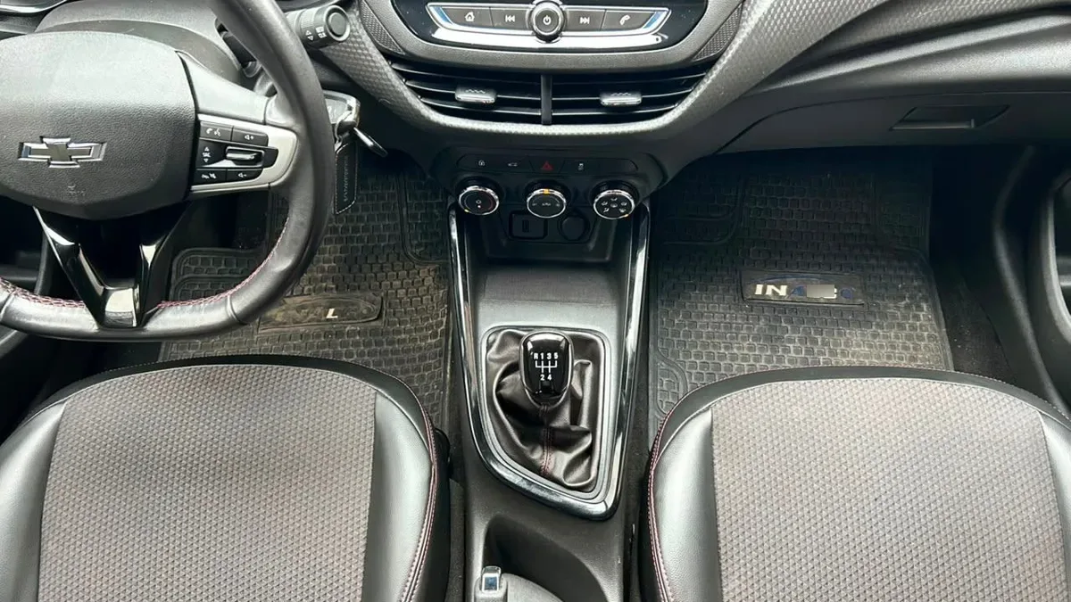 Chevrolet Onix Turbo Hb Rs 1.0 Mt año 2023
