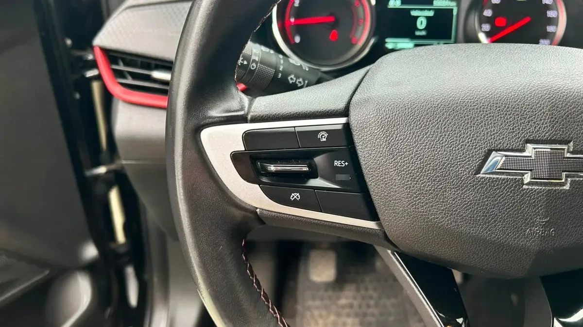 Chevrolet Onix Turbo Hb Rs 1.0 Mt año 2023