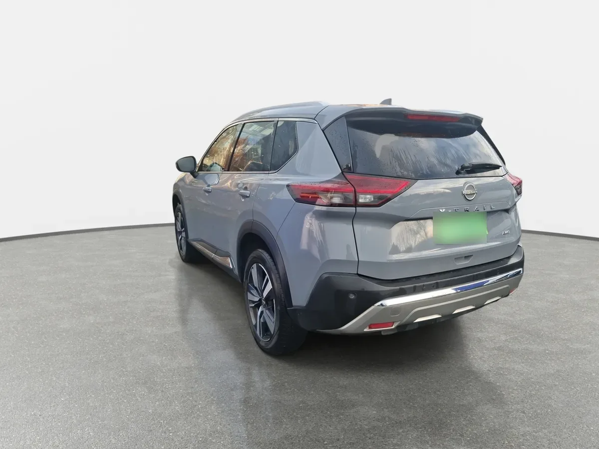 Nissan X-Trail 2.5 Exclusive 4x4 3row Cvt At 5p año 2024