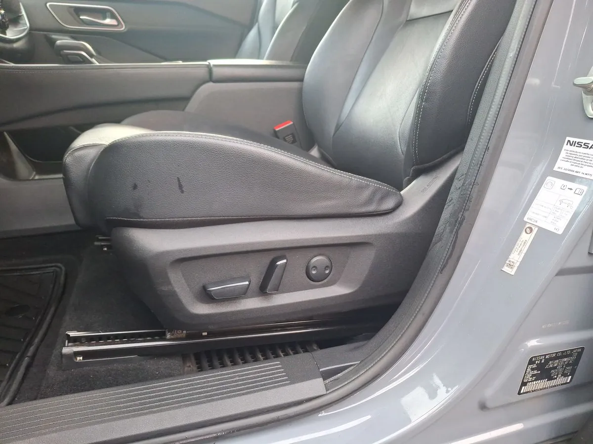 Nissan X-Trail 2.5 Exclusive 4x4 3row Cvt At 5p año 2024