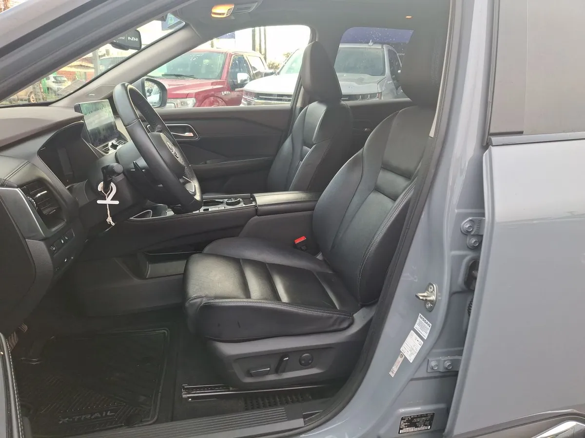 Nissan X-Trail 2.5 Exclusive 4x4 3row Cvt At 5p año 2024
