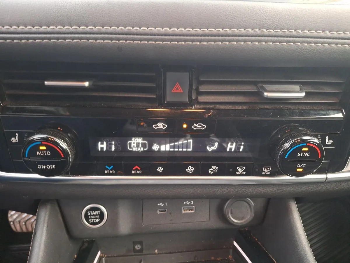 Nissan X-Trail 2.5 Exclusive 4x4 3row Cvt At 5p año 2024