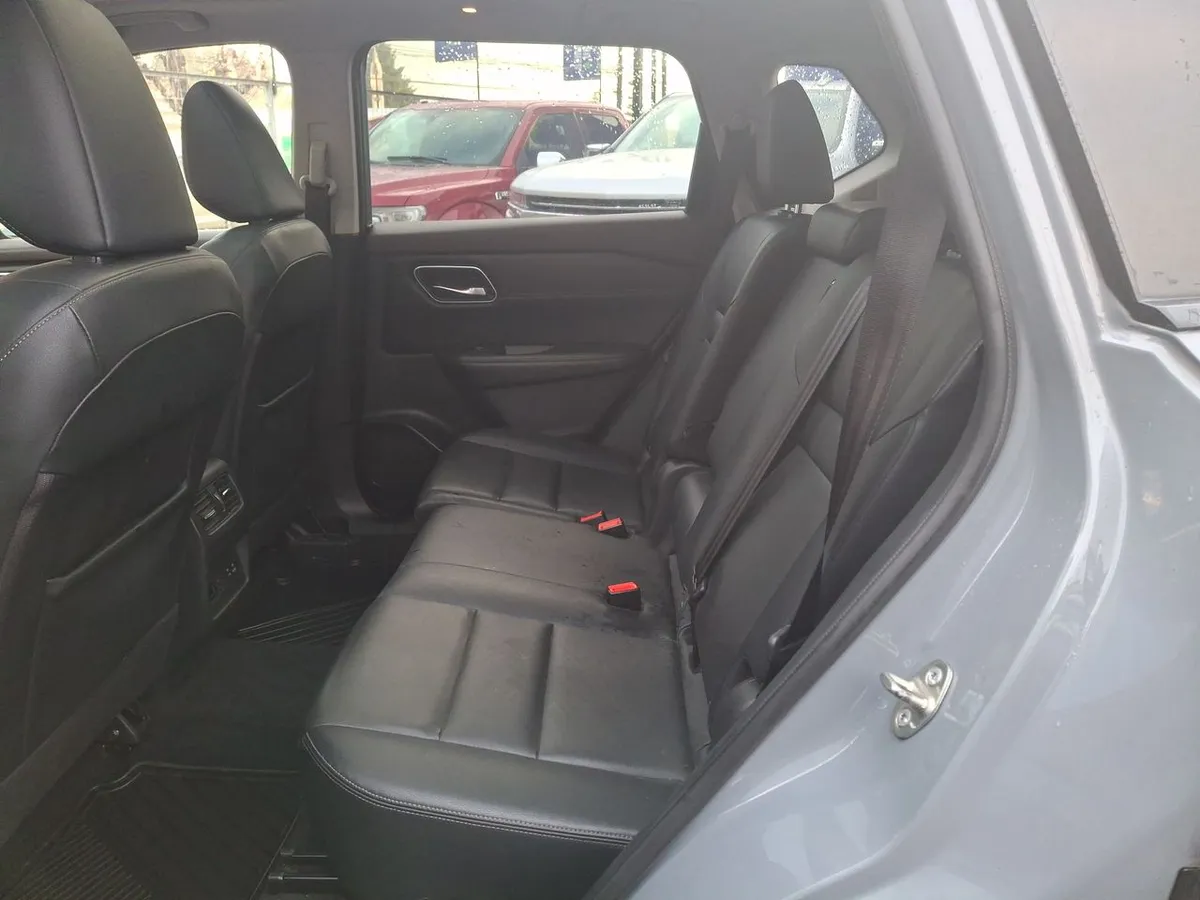 Nissan X-Trail 2.5 Exclusive 4x4 3row Cvt At 5p año 2024