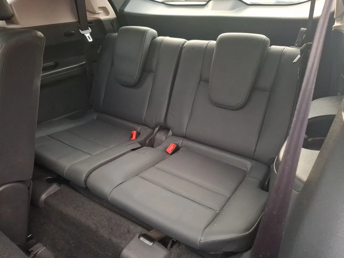 Nissan X-Trail 2.5 Exclusive 4x4 3row Cvt At 5p año 2024