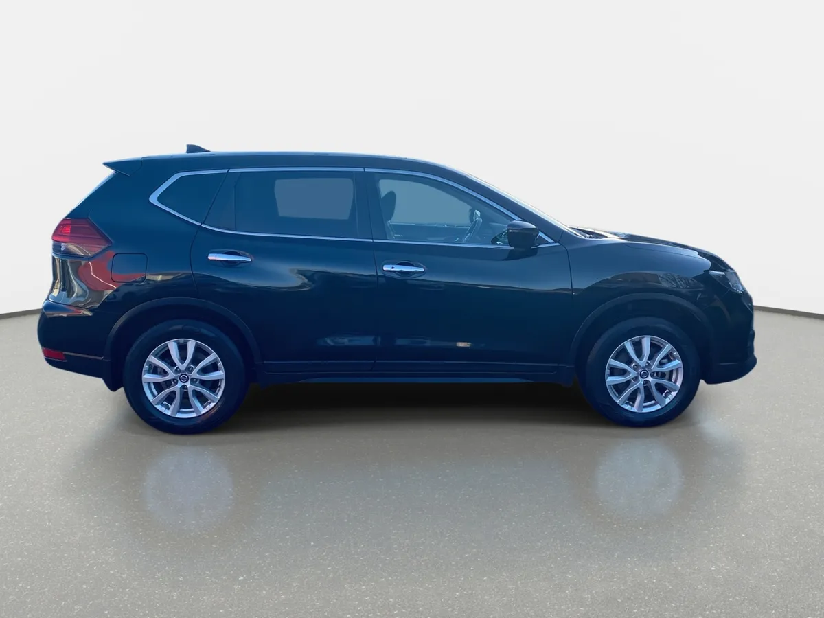 Nissan X-Trail 2.5 Sense 4x2 3row Cvt At 5p año 2023