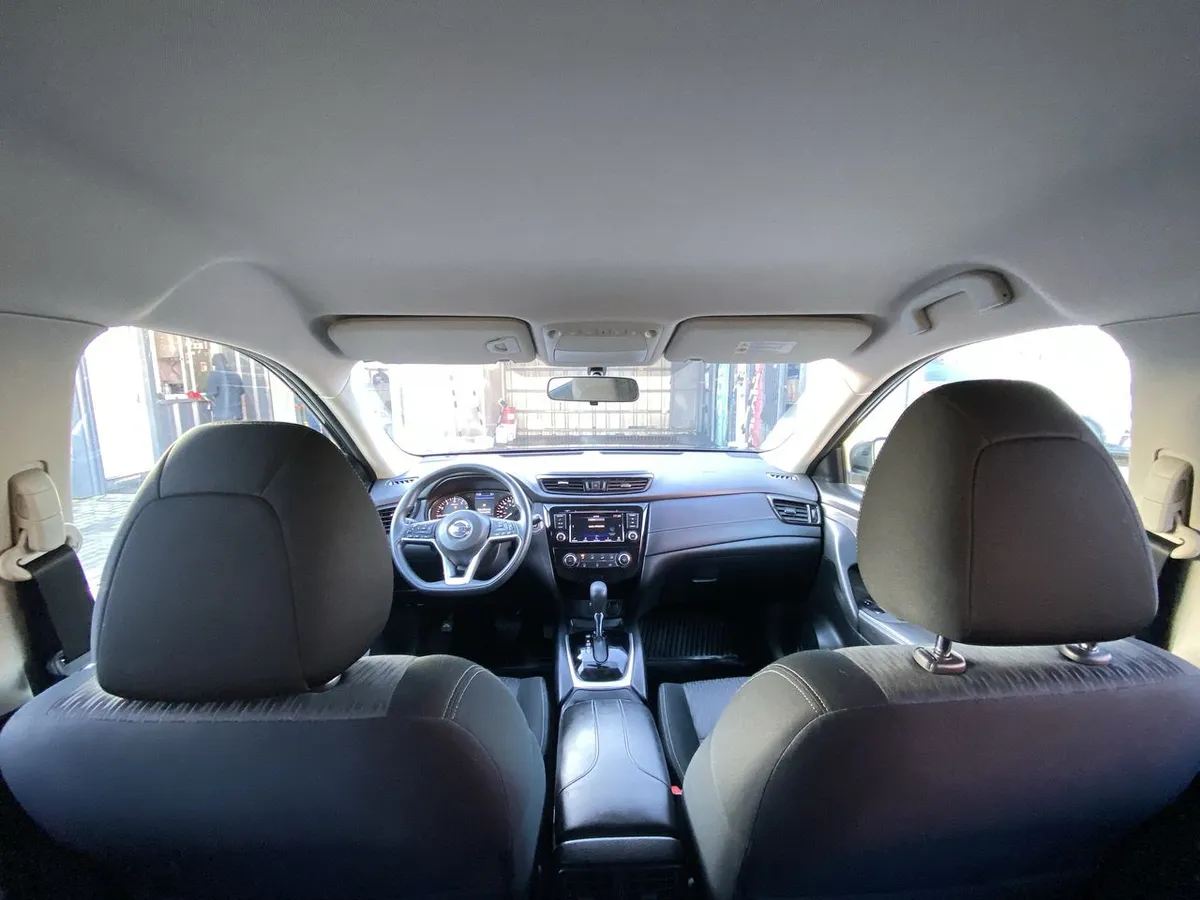 Nissan X-Trail 2.5 Sense 4x2 3row Cvt At 5p año 2023