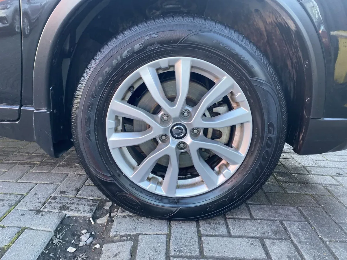 Nissan X-Trail 2.5 Sense 4x2 3row Cvt At 5p año 2023