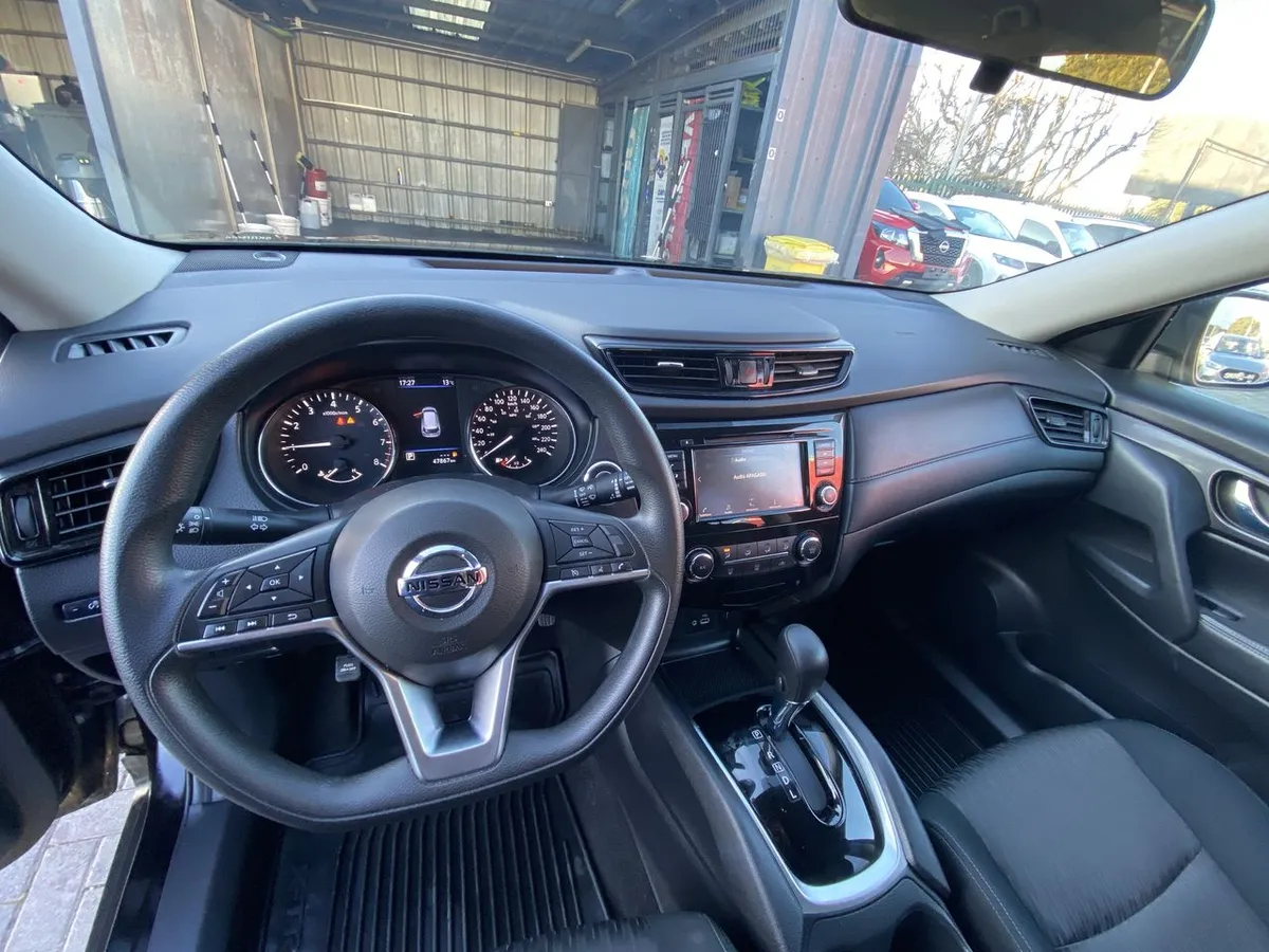 Nissan X-Trail 2.5 Sense 4x2 3row Cvt At 5p año 2023