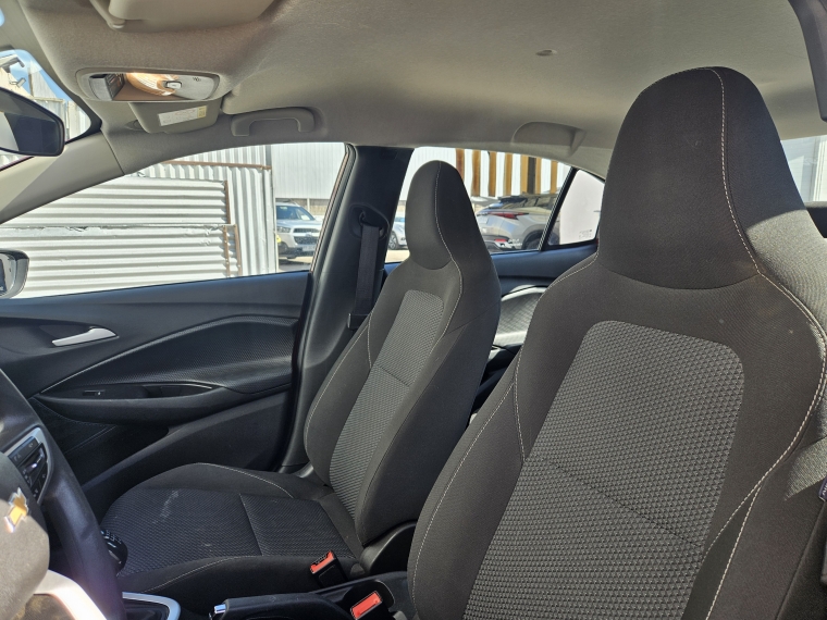 Chevrolet Onix 1.0t Lt Mt año 2024