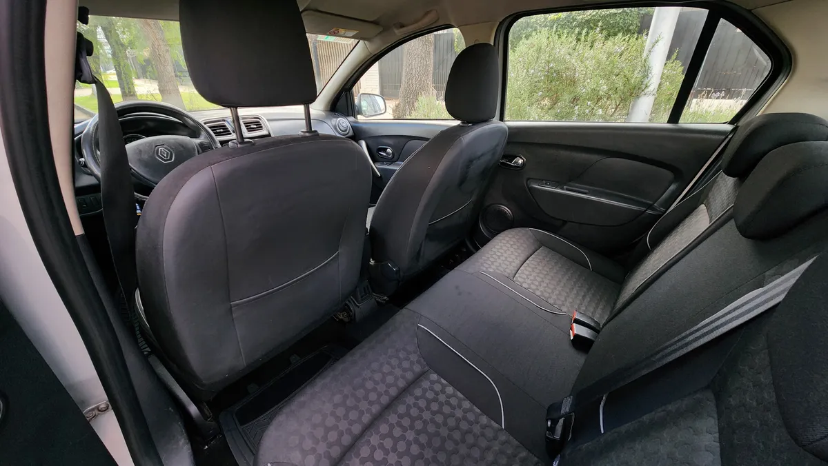 Renault Symbol 1.6 Privilege Mt año 2014