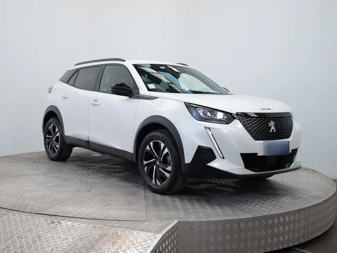 Peugeot 2008 2008 1.2 Allure Pack Puretech 130 At año 2023