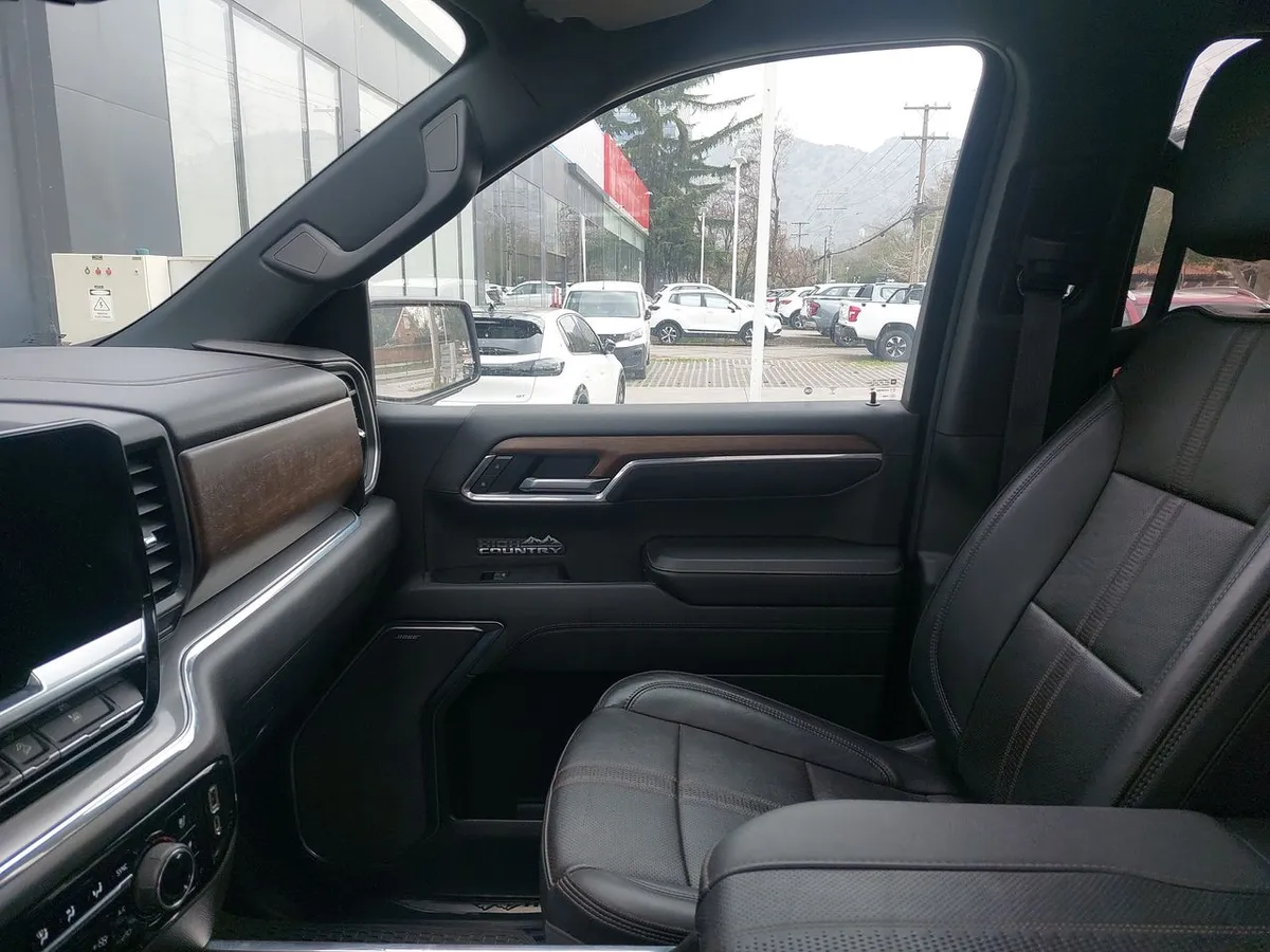 Chevrolet Silverado 3.0 High Country 4x4 At 4p año 2023