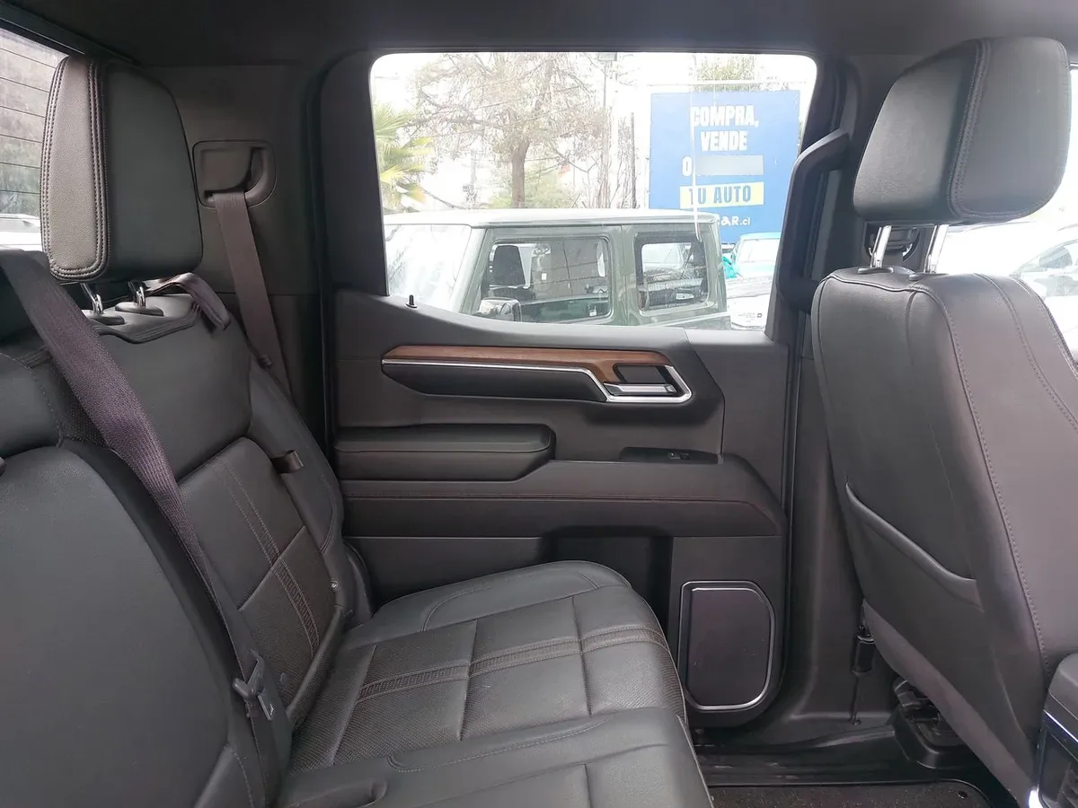 Chevrolet Silverado 3.0 High Country 4x4 At 4p año 2023