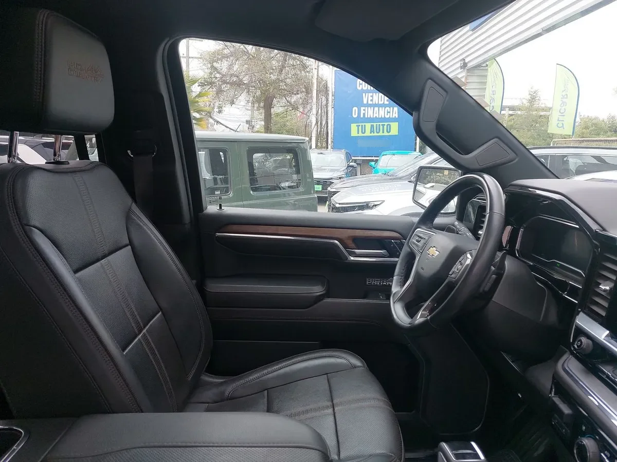Chevrolet Silverado 3.0 High Country 4x4 At 4p año 2023