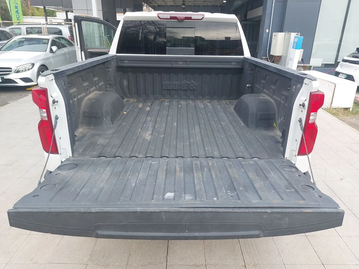 Chevrolet Silverado 3.0 High Country 4x4 At 4p año 2023