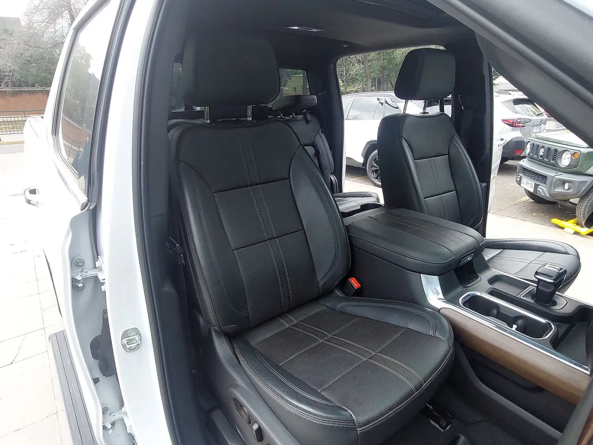 Chevrolet Silverado 3.0 High Country 4x4 At 4p año 2023