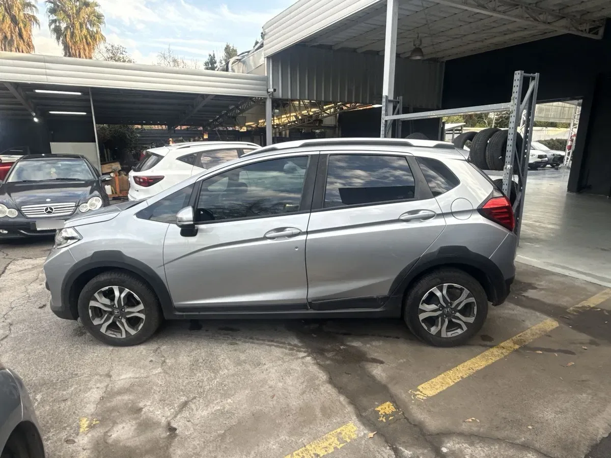 Honda Wr-V 1.5 Ex 4x2 Mt 5p año 2021