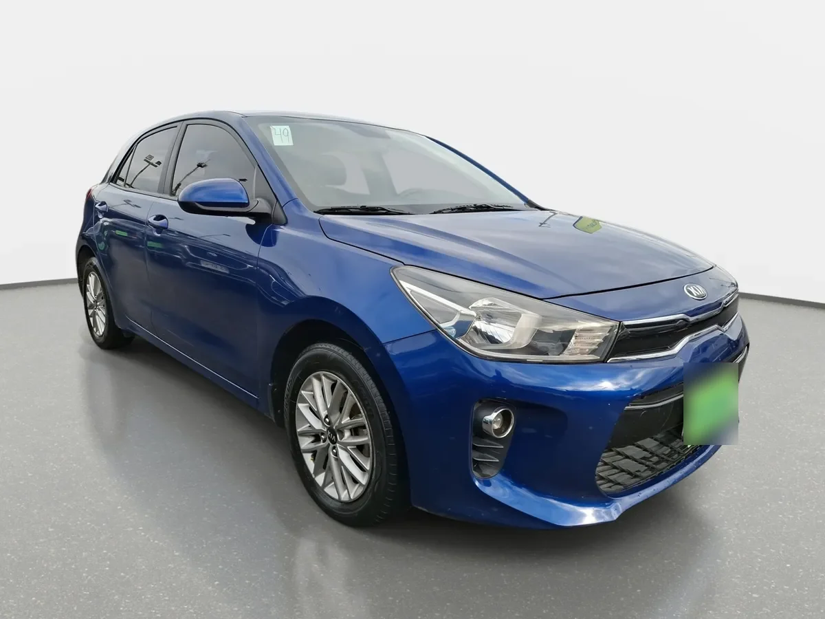 Kia Rio 5 1.4 Ex 4x2 Ac Ci 6mt 5p año 2021