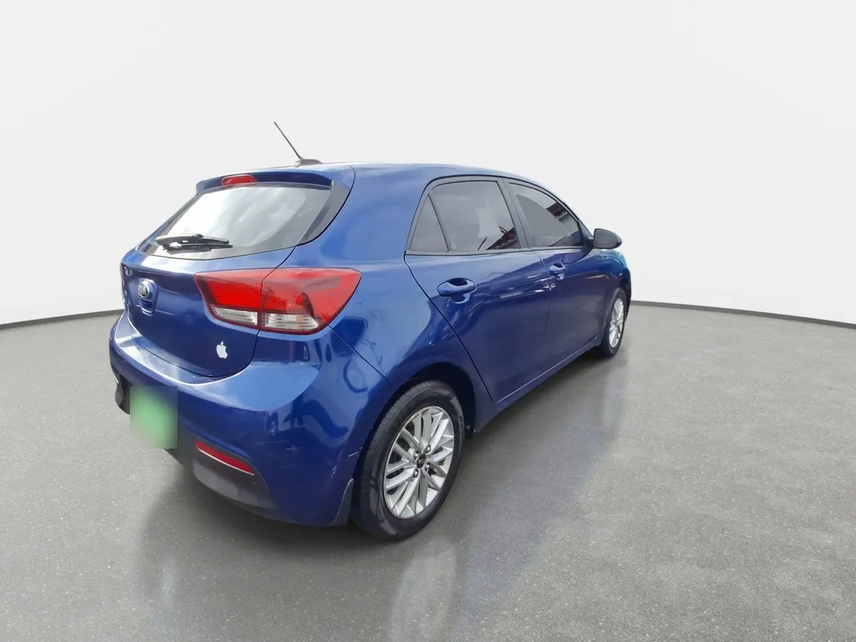 Kia Rio 5 1.4 Ex 4x2 Ac Ci 6mt 5p año 2021