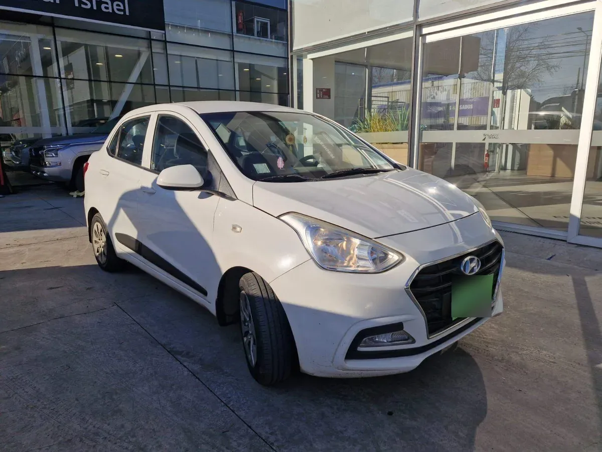 Hyundai Grand I10 1.2l Gls Full Abs Ac 2ab 5mt 4p año 2018