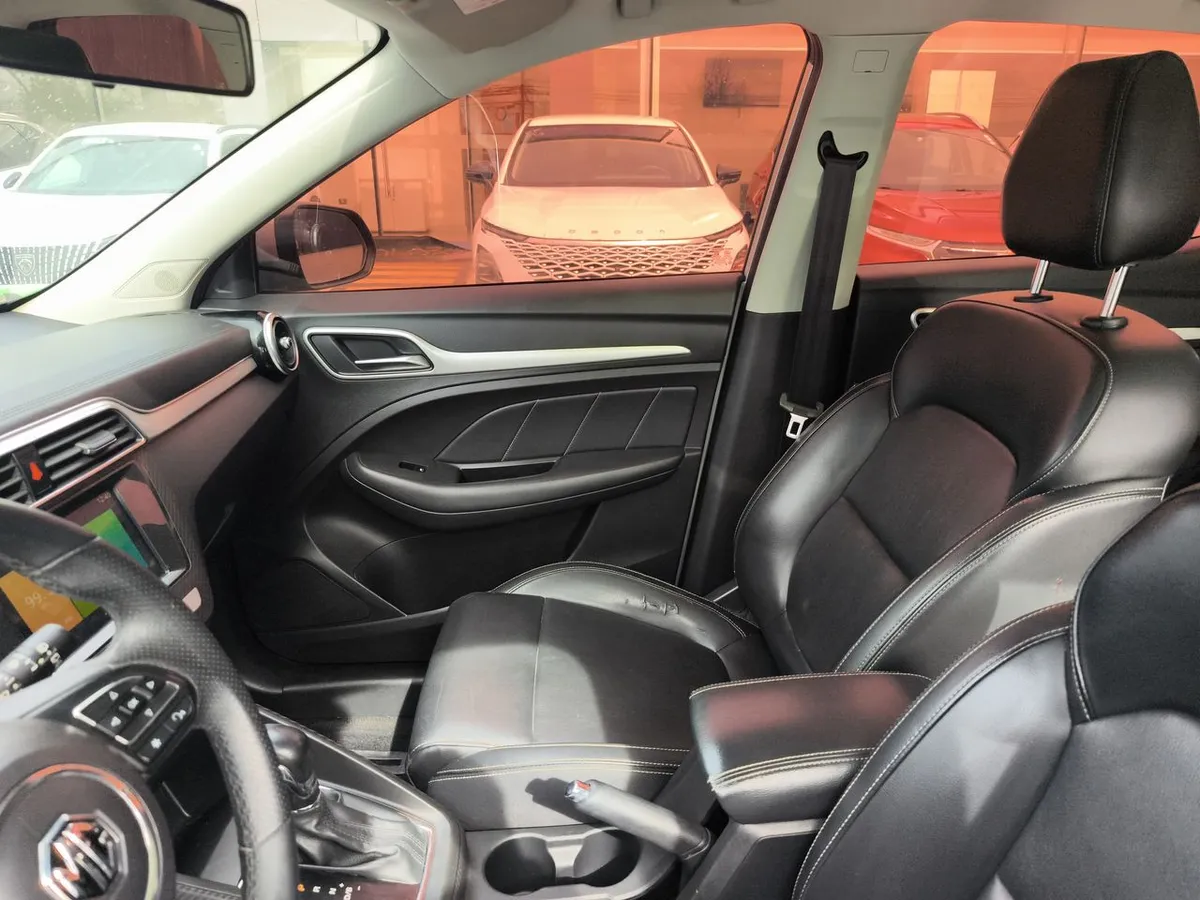 MG Mg Zs 1.5 Comfort 4x2 At 5p año 2021