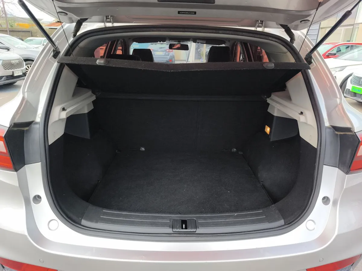 MG Mg Zs 1.5 Comfort 4x2 At 5p año 2021