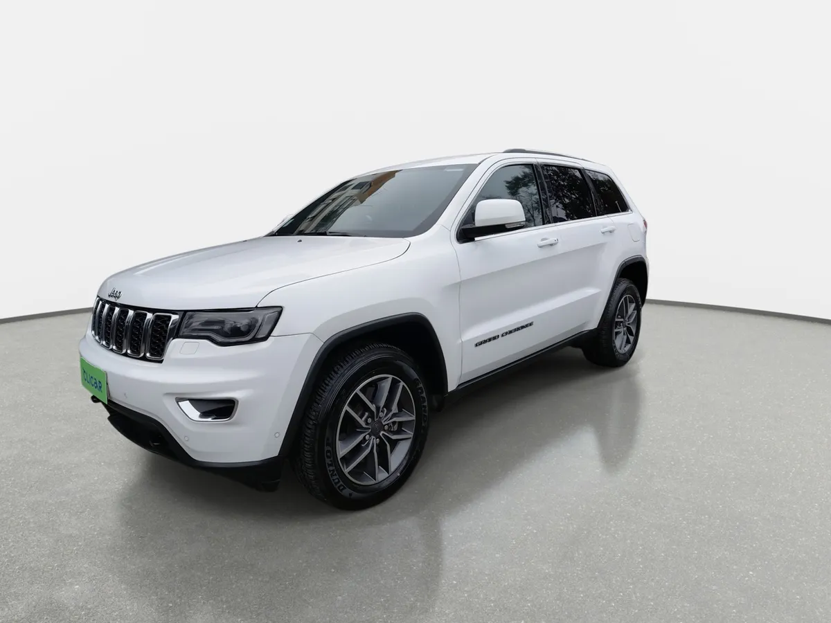 Jeep Grand Cherokee 3.6 Laredo 4x2 At 5p año 2019