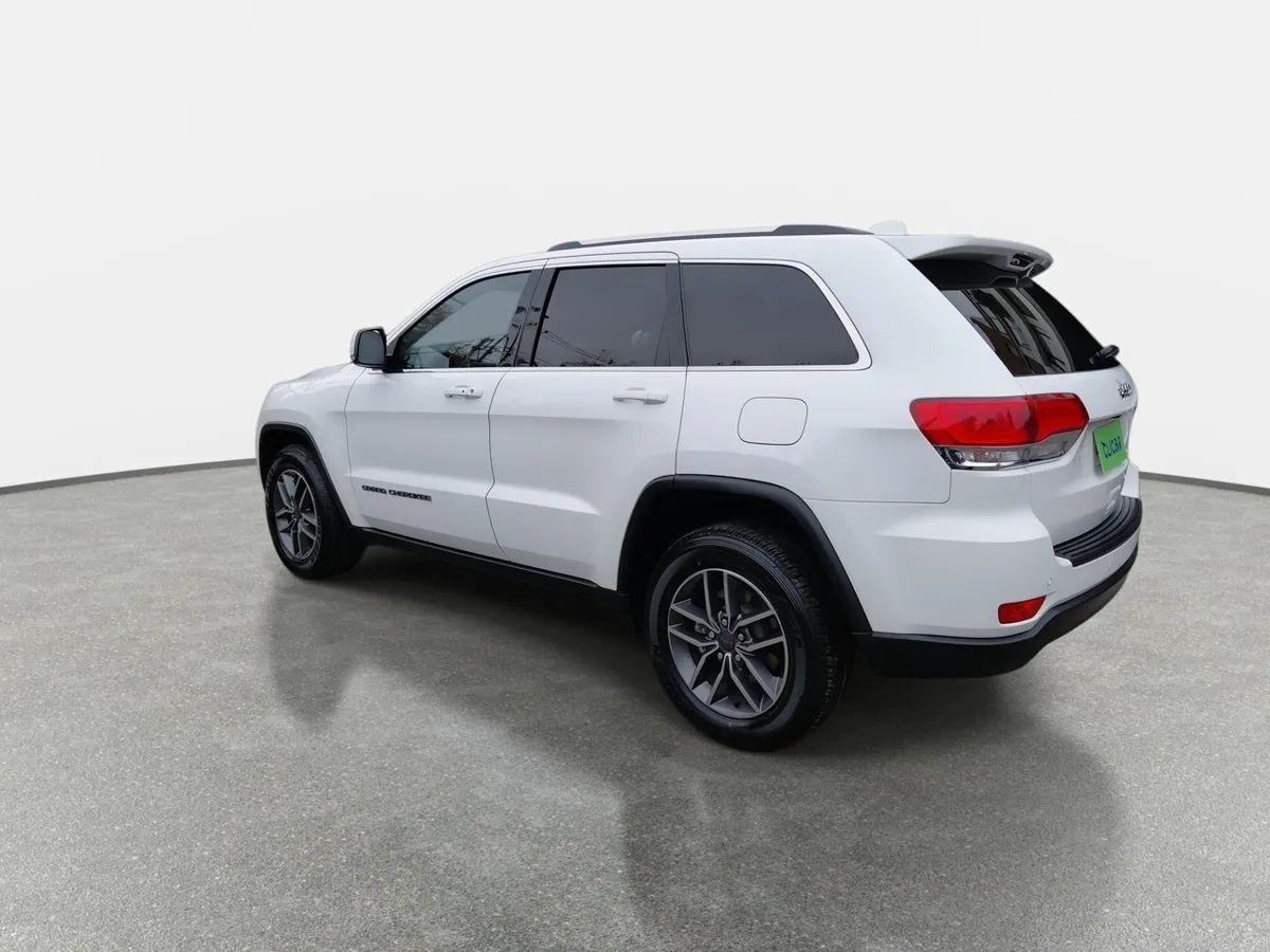 Jeep Grand Cherokee 3.6 Laredo 4x2 At 5p año 2019