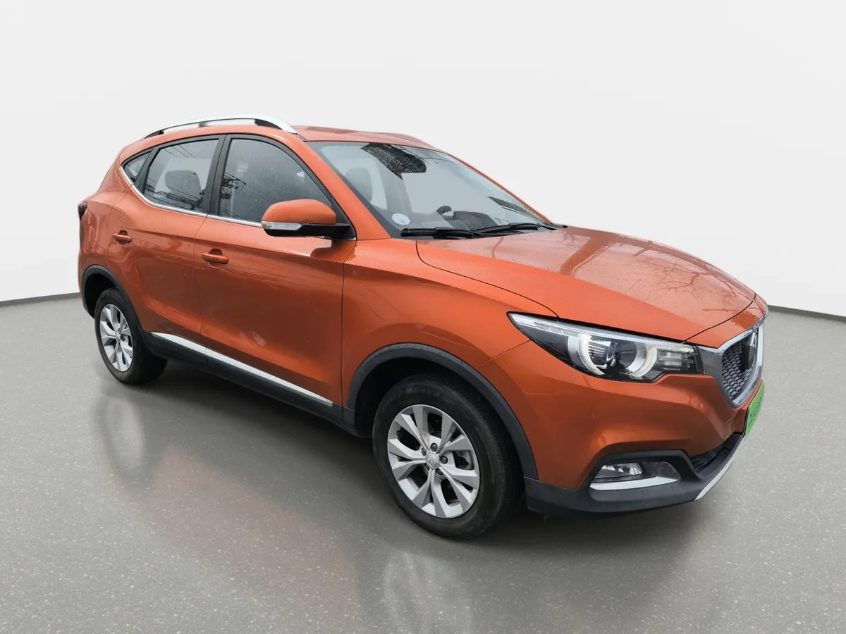 MG Mg Zs 1.5 Std Plus 4x2 Mt 5p año 2024