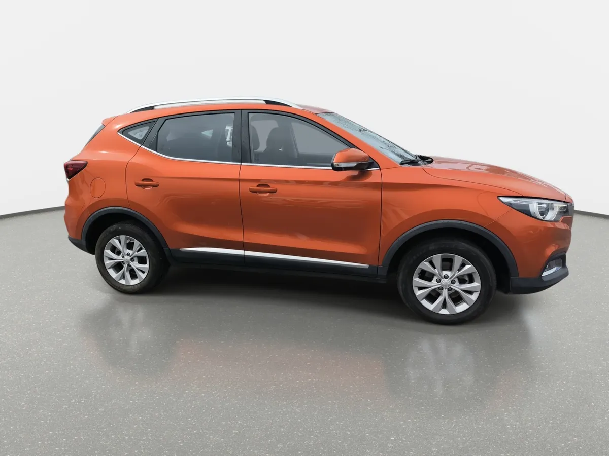 MG Mg Zs 1.5 Std Plus 4x2 Mt 5p año 2024