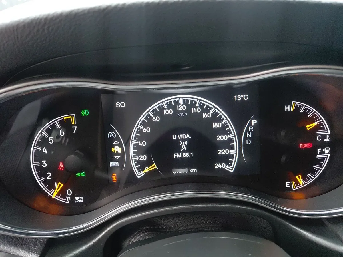 Jeep Grand Cherokee 3.6 Laredo 4x2 At 5p año 2019