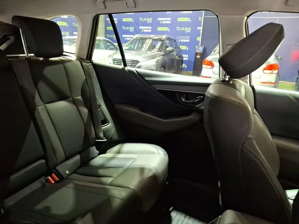 Subaru Outback 2.5i Field Edition Awd Cvt At 5p año 2023
