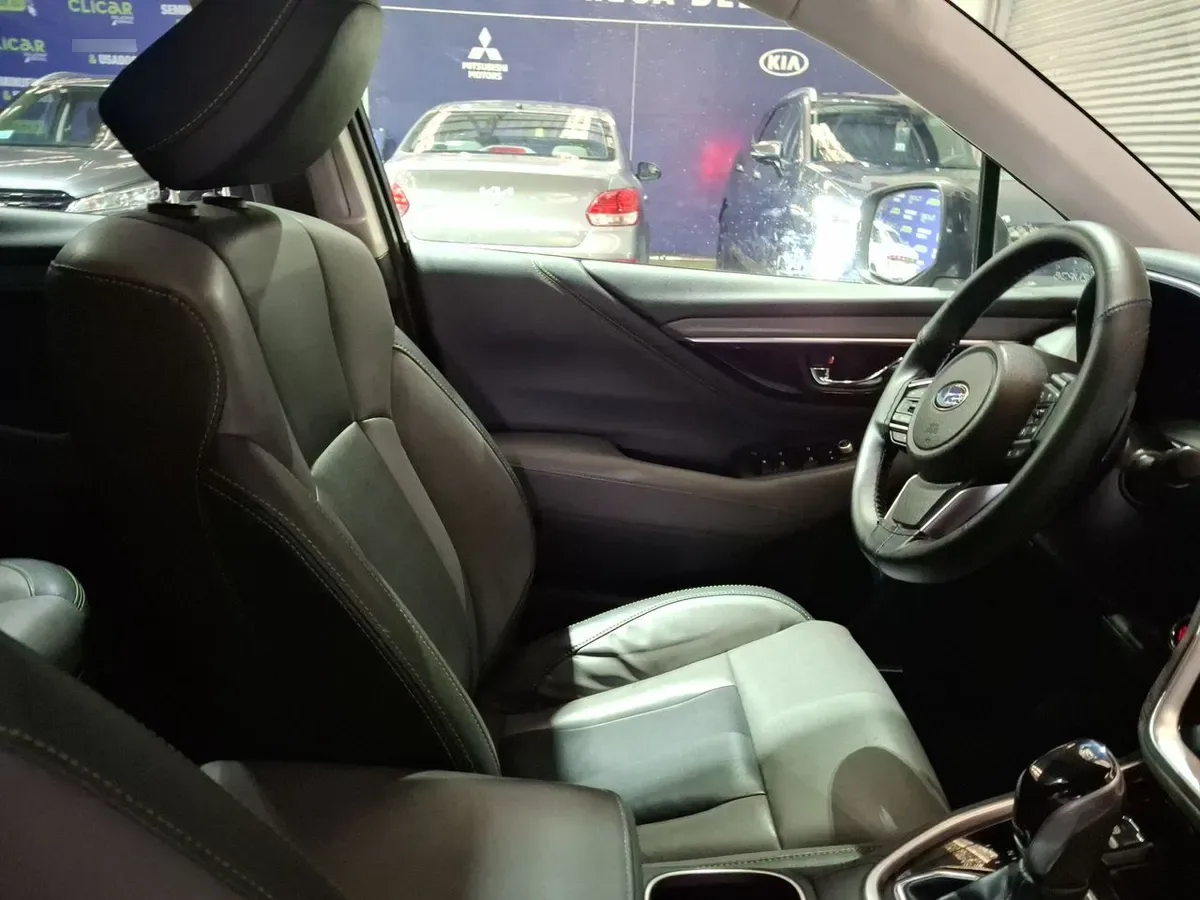 Subaru Outback 2.5i Field Edition Awd Cvt At 5p año 2023