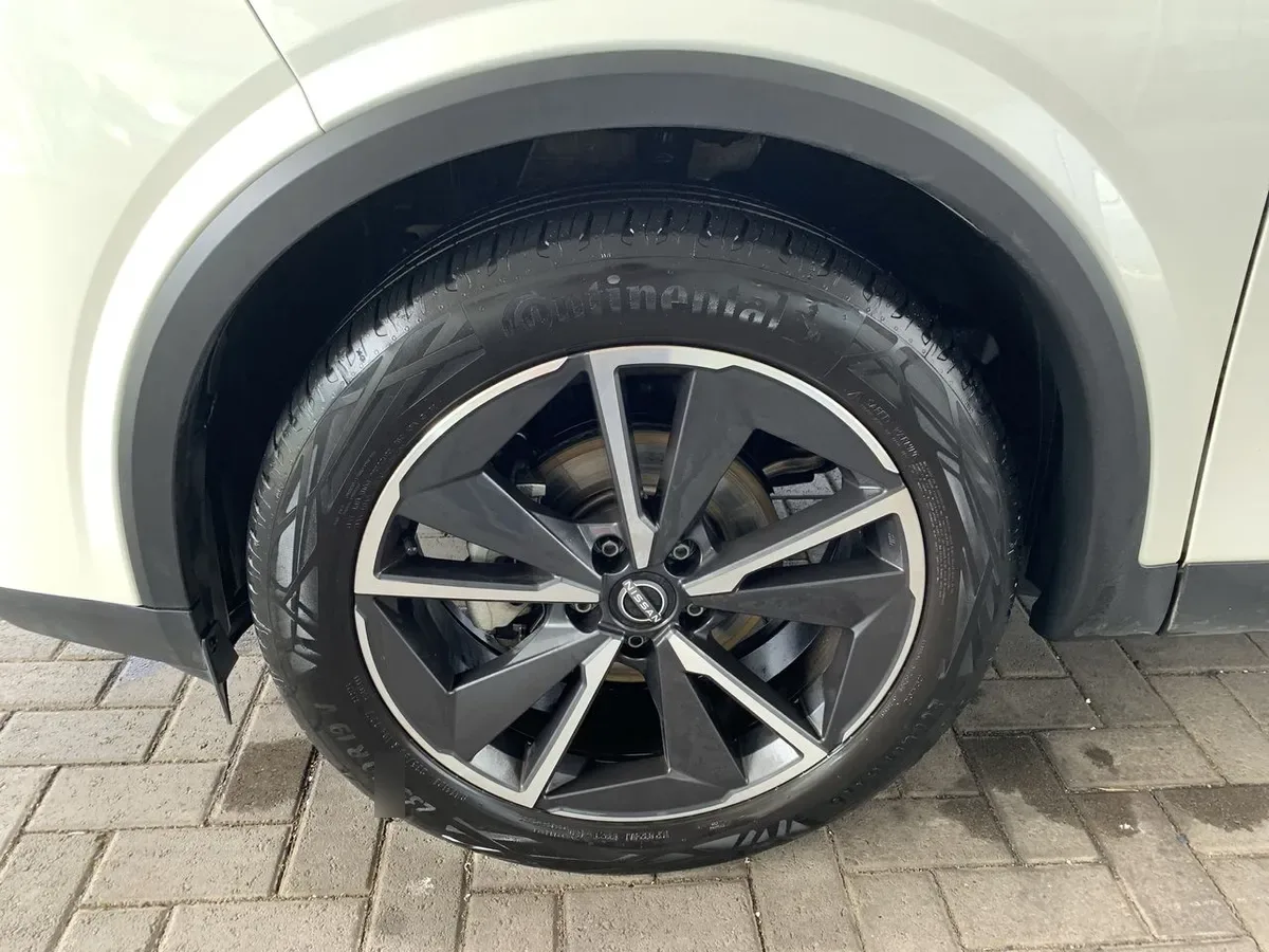 Nissan Qashqai 1.3t Advance 2wd Cvt At 5p año 2025