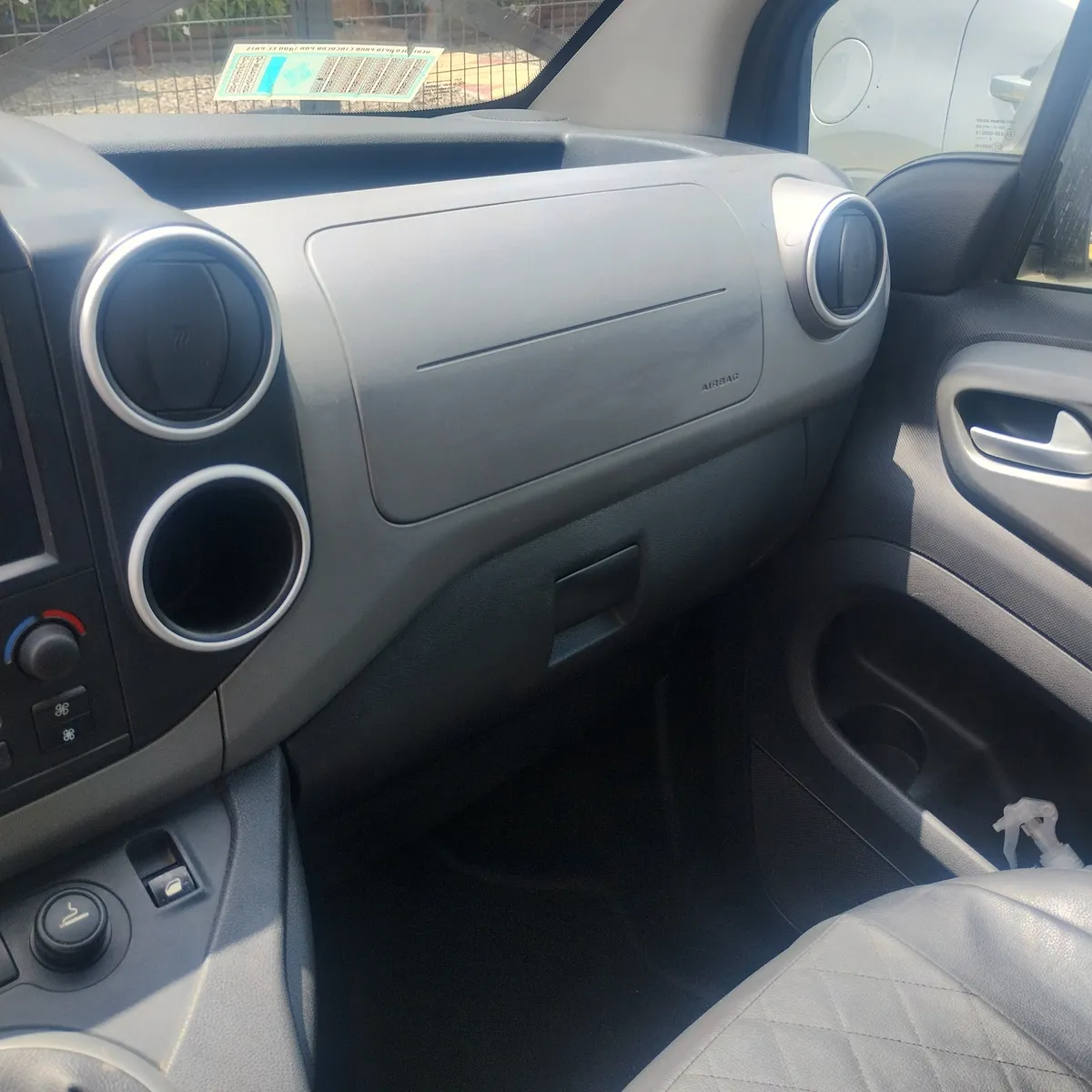 PEUGEOT TEPEE 1.6 Mi-Vie Allure Hdi 92hp 7p Mt Diesel año 2017