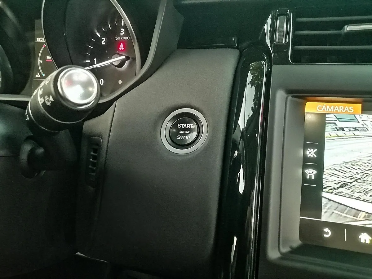 LAND ROVER DISCOVERY 3.0 V6 D Se At 4x4 Diesel año 2020