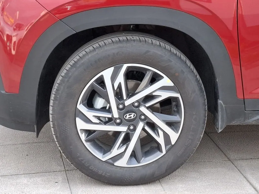 Hyundai Creta 1.5 Plus Su2i 4x2 Mt 5p año 2026