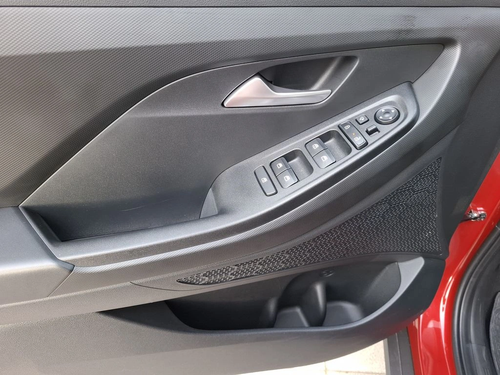 Hyundai Creta 1.5 Plus Su2i 4x2 Mt 5p año 2026
