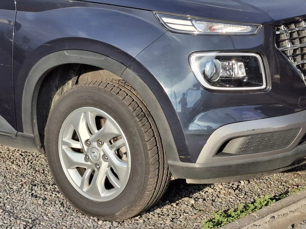 Hyundai Venue 1.6 Qx Value 4x2 Mt 5p año 2022