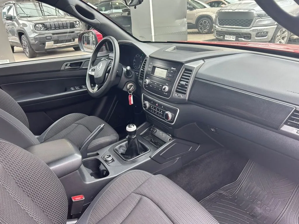 Ssangyong Musso 2.2 Glx Mt 4x4 Diesel año 2024