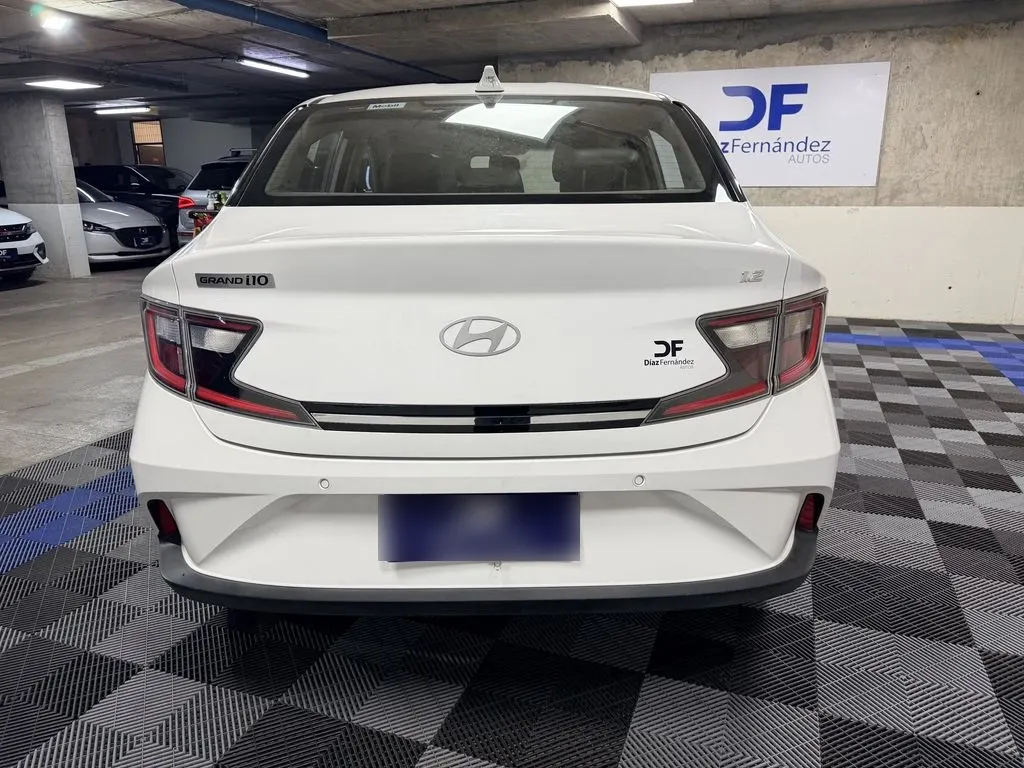 Hyundai Grand I10 1.2 Plus 4x2 Hb Mt 5p año 2024