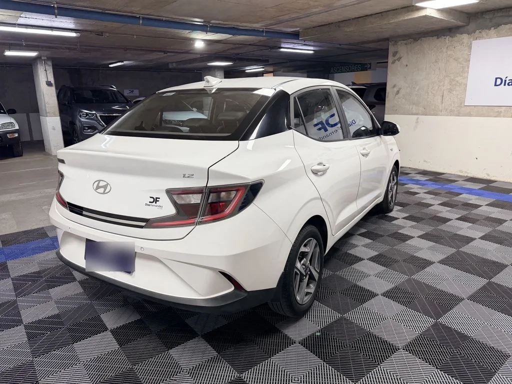 Hyundai Grand I10 1.2 Plus 4x2 Hb Mt 5p año 2024