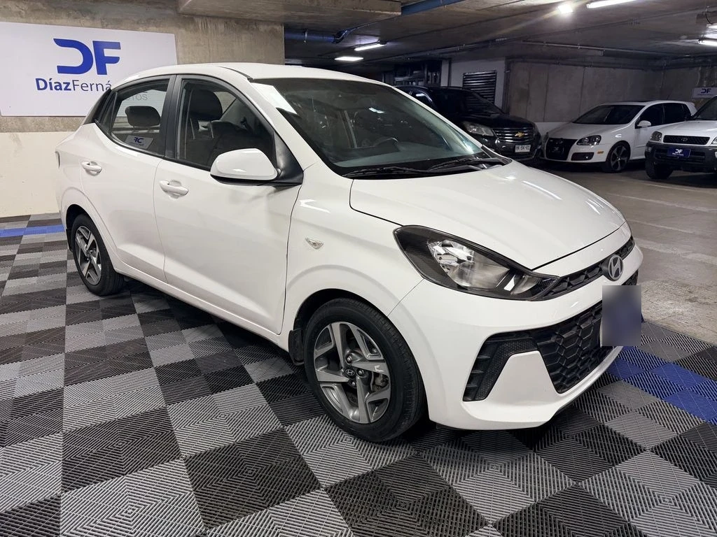 Hyundai Grand I10 1.2 Plus 4x2 Hb Mt 5p año 2024